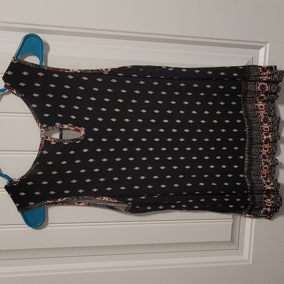 Multi-pattern Top - Picture 2 of 3